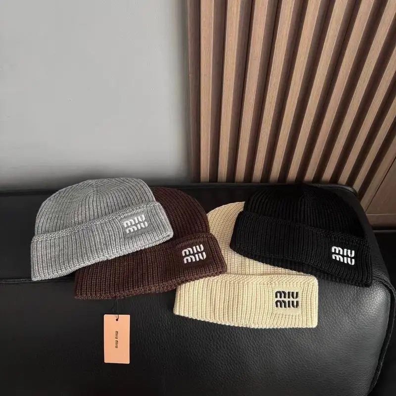 Miumiu hat 112407